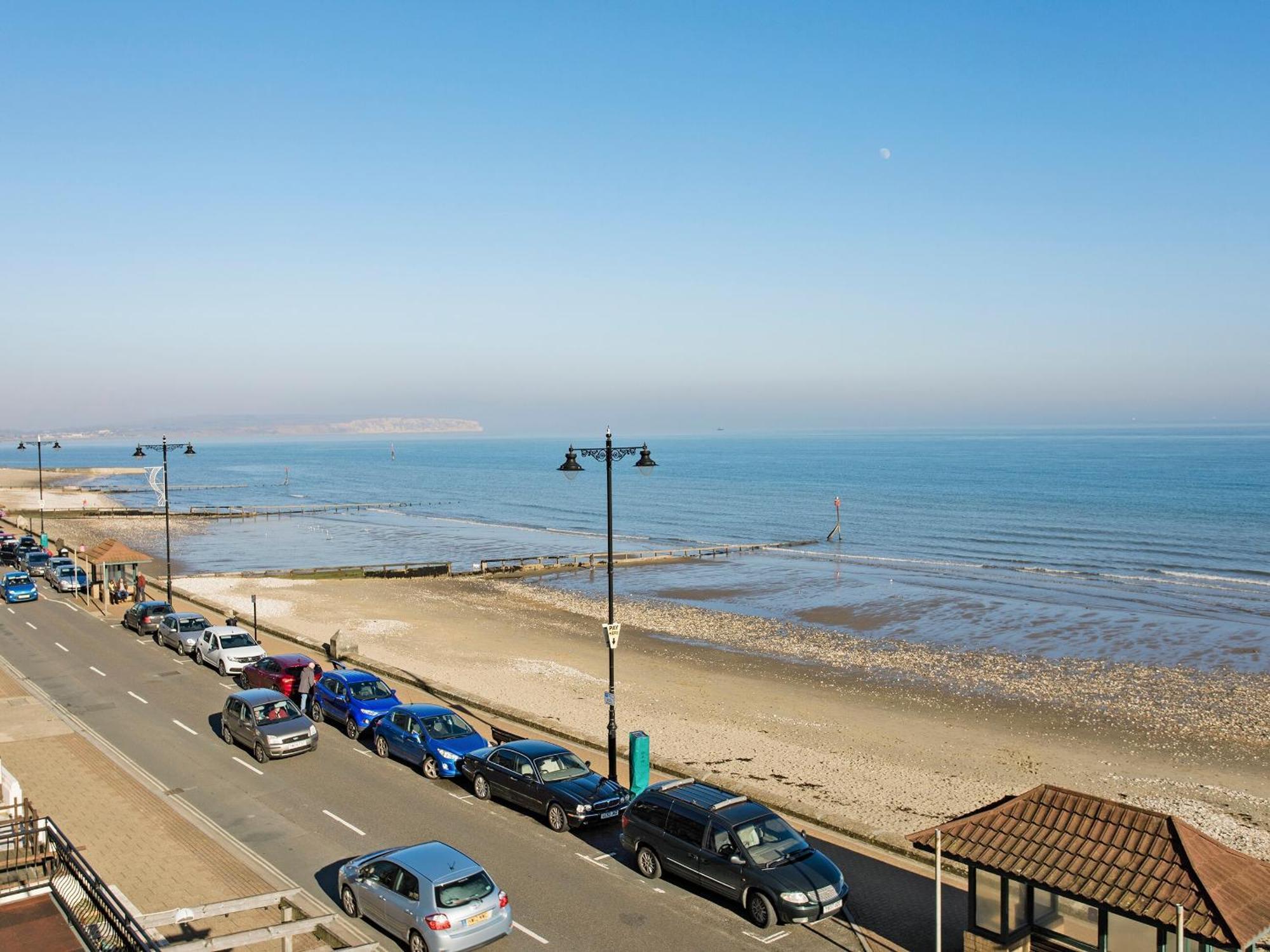 Sunny Beach Apartments Shanklin Εξωτερικό φωτογραφία